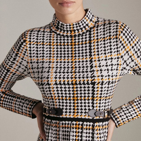 ❌SOLD🏷️Karen Millen Petite Check Knit Funnel Neck Skater Dress - Picture 5 of 11
